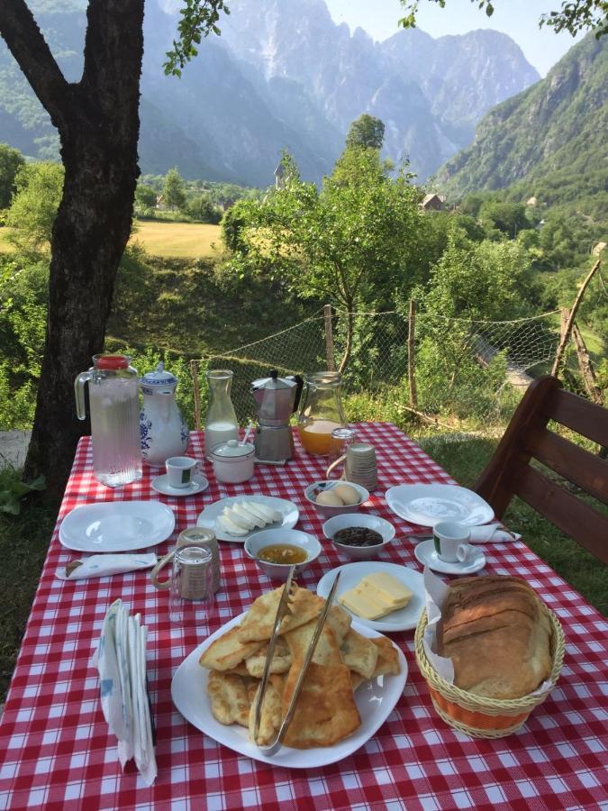 Bujtina Pllumi Theth Bed & Breakfast Eksteriør bilde