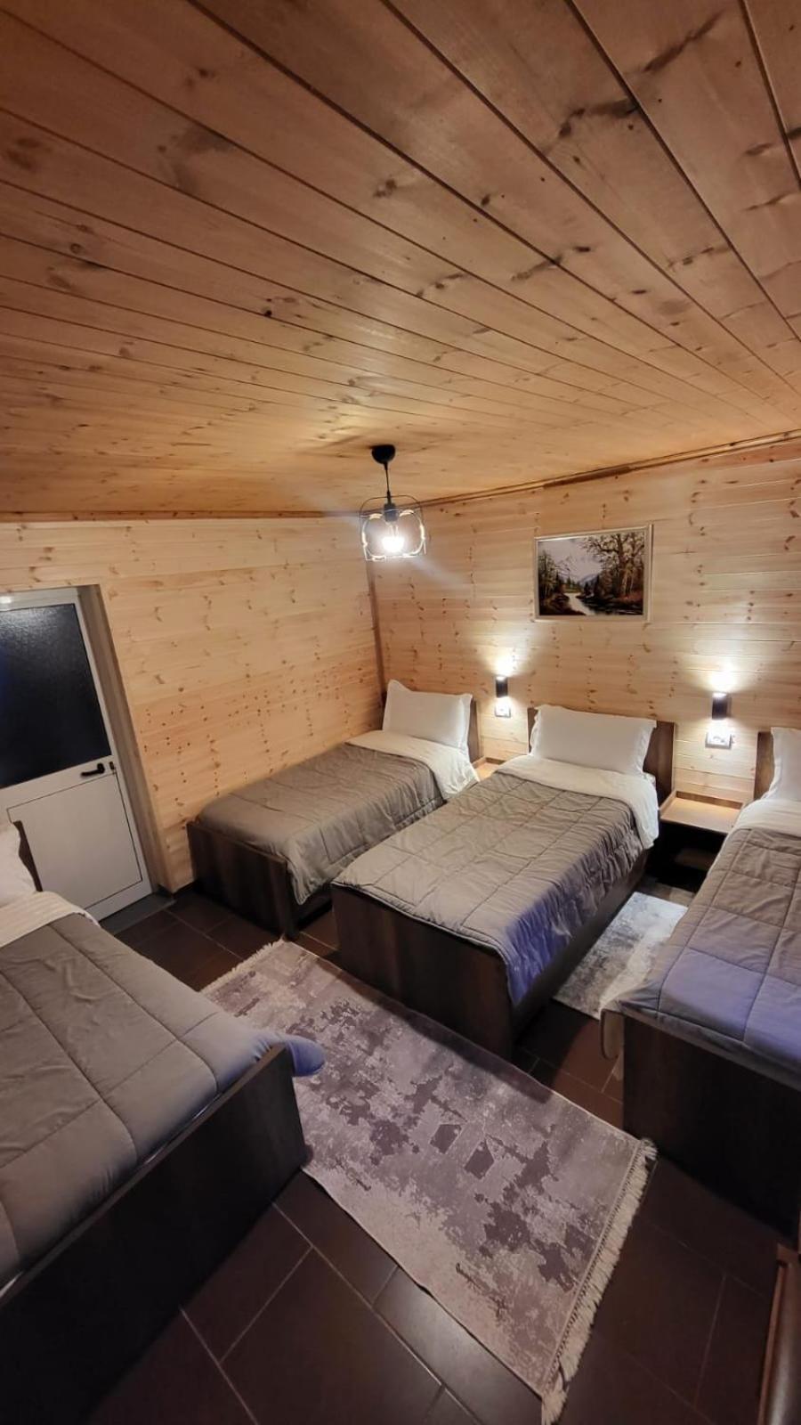 Bujtina Pllumi Theth Bed & Breakfast Rom bilde