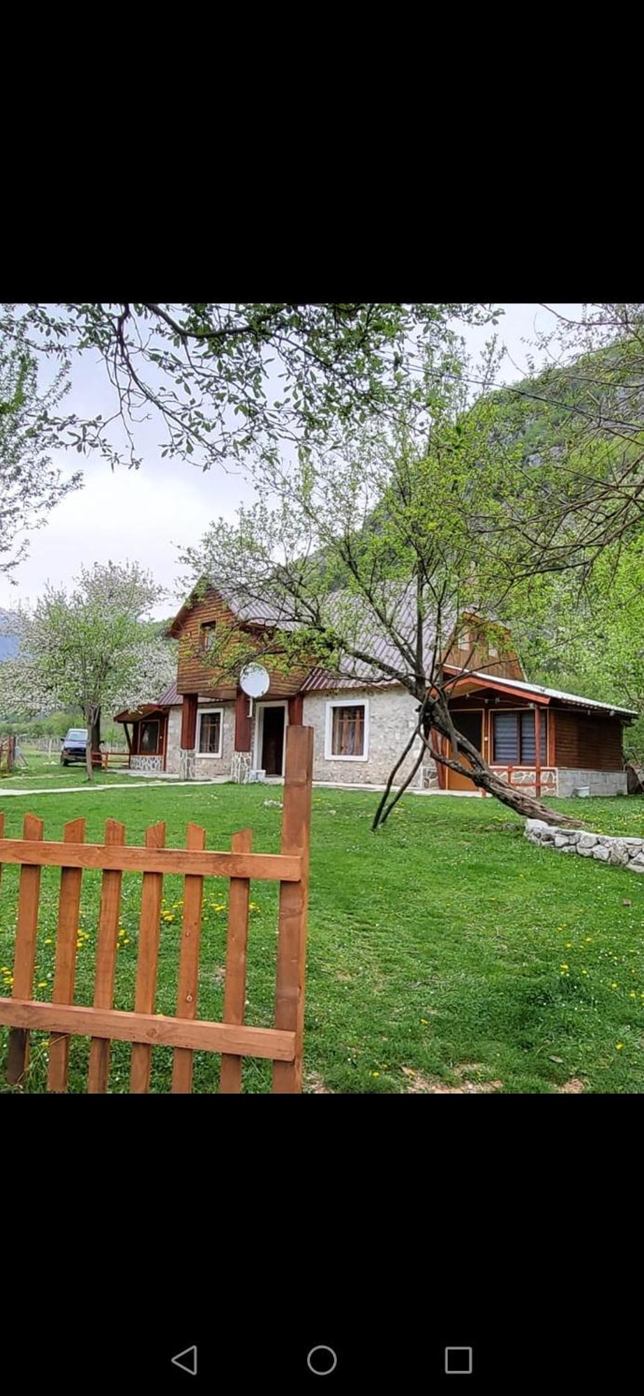 Bujtina Pllumi Theth Bed & Breakfast Eksteriør bilde